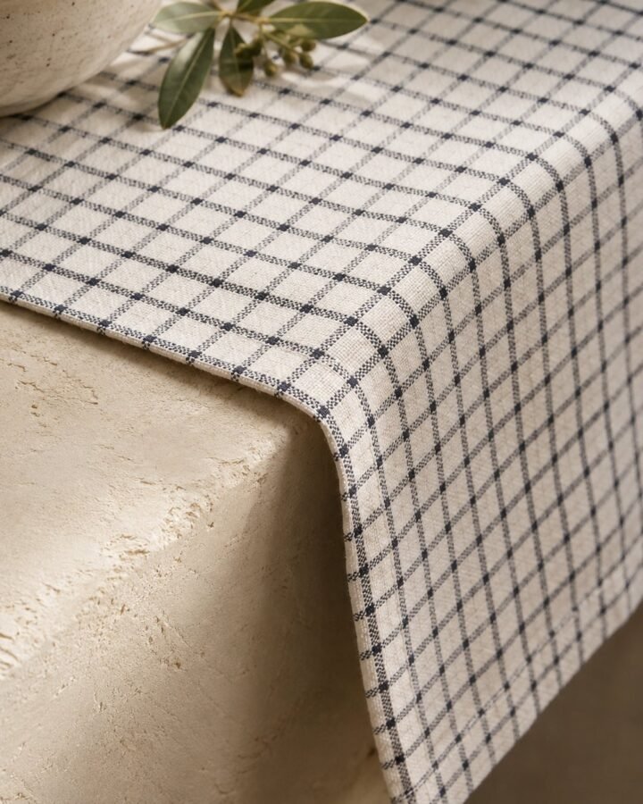 Check Cotton Tablecloth — fabric detail