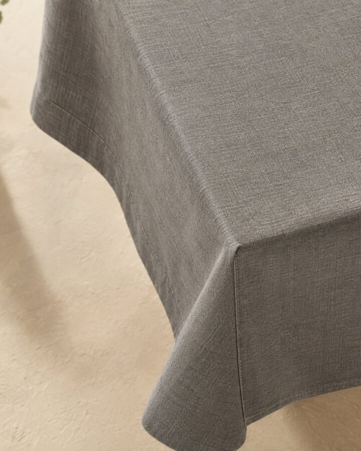 Plain Weave Polyester Tablecloth — fabric detail