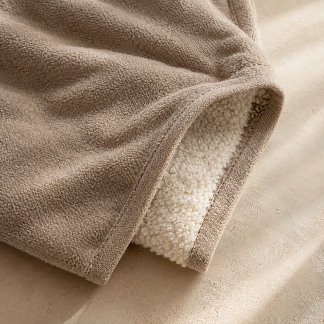 Sherpa-Back Fleece Throw — fabric detail